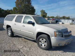 2007 Chevrolet Suburban LT with VIN 1GNFK16357J352563, listed as a IAAI auction lot 40635097 with 201,200 mi miles and . Bid and sale history available at DreamBid. Image 1.