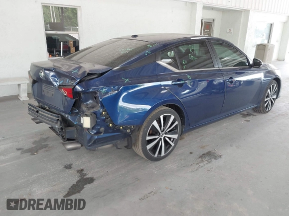 2019 Nissan Altima SR with VIN 1N4BL4CV1KC219071, listed as a IAAI auction lot 42115002 with 98,088 mi miles and . Bid and sale history available at carsss.com. Image 4.