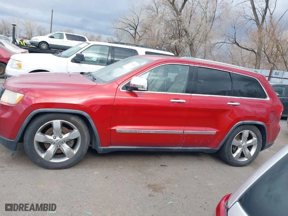2011 Jeep Grand Cherokee Overland with VIN 1J4RR6GT6BC605300, listed as a IAAI auction lot 41504528 with 204,412 mi miles. Bid and sale history available at carsss.com. Image 14.