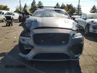 2019 Jaguar F-Pace SVR z VIN SADCZ2EE0KA607746, wystawiony jako Copart lot #74861764 z przebiegiem 40 900 mil mil oraz Szkoda całkowita • Salvage title. Historia ofert i sprzedaży dostępna na DreamBid. Obrazek 5.