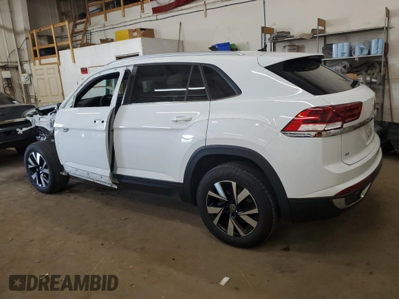 2021 Volkswagen Atlas SE with VIN 1V2LC2CA0MC241659, listed as a Copart auction lot 51997185 with 43,002 mi miles and Salvage title. Bid and sale history available at DreamBid. Image 2.