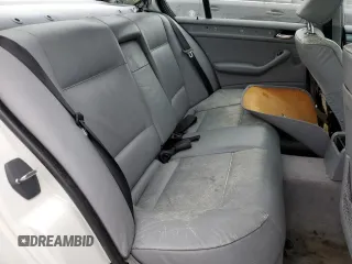 1999 BMW 3 Series 323i with VIN WBAAM3333XKC59029, listed as a Copart auction lot 76257774 with 301,189 mi miles and Salvage Title. Bid and sale history available at carsss.com. Image 10.