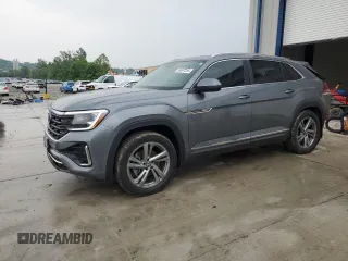 2024 Volkswagen Atlas SEL R-Line with VIN 1V2AE2CA0RC201364, listed as a Copart auction lot 59367255 with 13,638 mi miles and Salvage title. Bid and sale history available at DreamBid. Image 1.