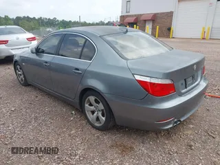 2008 BMW 5 Series 528i with VIN WBANU53548CT14787, listed as a IAAI auction lot 42122305 with 154,309 mi miles and . Bid and sale history available at carsss.com. Image 3.