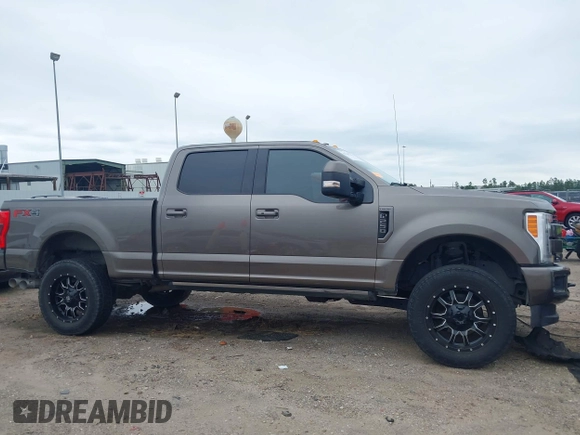 2018 Ford F-250 XL с VIN 1FT7W2BT9JEC77105, выставлен на аукционе IAAI как лот 42187476 с пробегом 211 051 миль миль и . История ставок и продаж доступна на DreamBid. Изображение 13.