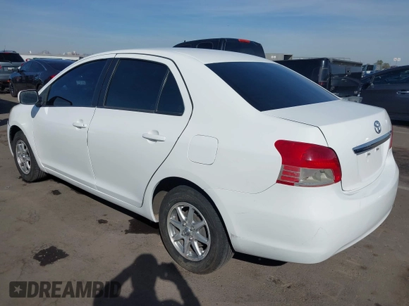 2009 Toyota Yaris z VIN JTDBT903X94060680, wystawiony jako IAAI lot #41590498 z przebiegiem 139 196 mil mil oraz . Historia ofert i sprzedaży dostępna na DreamBid. Obrazek 3.