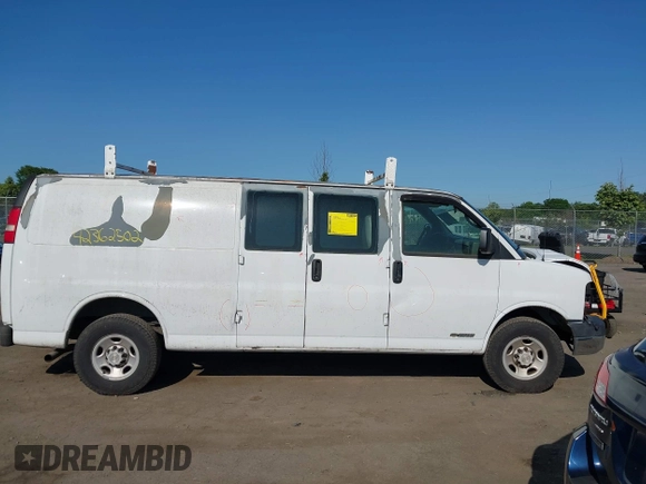 2007 Chevrolet Express Cargo with VIN 1GCGG29V871216560, listed as a IAAI auction lot 42362502 with 176,114 mi miles and . Bid and sale history available at DreamBid. Image 14.