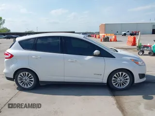2017 Ford C-Max SE z VIN 1FADP5AU4HL117995, wystawiony jako IAAI lot #42033276 z przebiegiem 105 947 mil mil oraz . Historia ofert i sprzedaży dostępna na DreamBid. Obrazek 14.