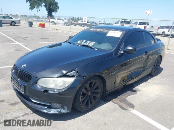 2011 BMW 3 Series 328i z VIN WBADW7C58BE544829, wystawiony jako IAAI lot #42244717 z przebiegiem 248 714 mil mil oraz . Historia ofert i sprzedaży dostępna na DreamBid. Obrazek 18.