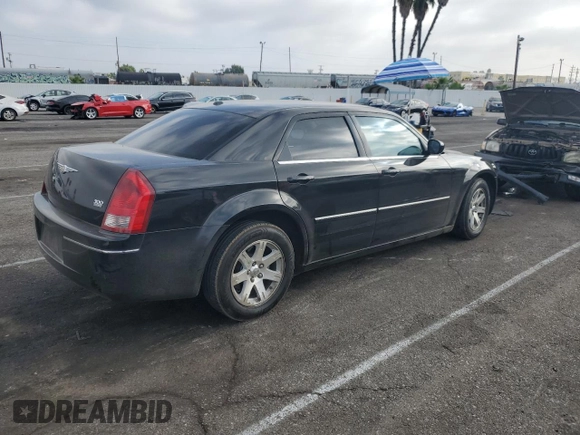 2007 Chrysler 300 Signature with VIN 2C3KA53G57H877394, listed as a Copart auction lot 71302834 with 134,697 mi miles and Salvage Title. Bid and sale history available at carsss.com. Image 3.