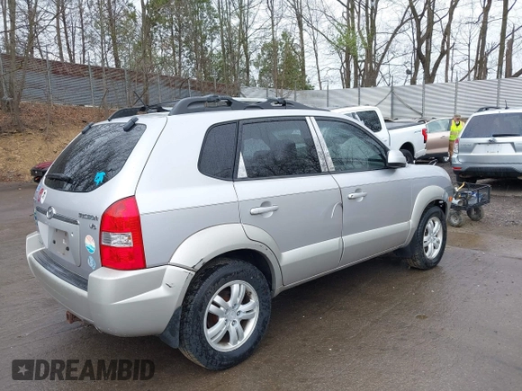 2006 Hyundai Tucson GLS with VIN KM8JN12D86U453274, listed as a IAAI auction lot 42095775 with 144,076 mi miles. Bid and sale history available at carsss.com. Image 4.