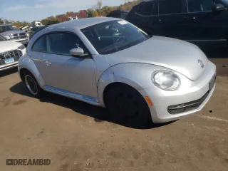 2012 Volkswagen Beetle 2.5L w/Sun PZEV with VIN 3VWJP7AT1CM601448, listed as a Copart auction lot 76889874 with 240,606 mi miles and Clean Title. Bid and sale history available at carsss.com. Image 4.