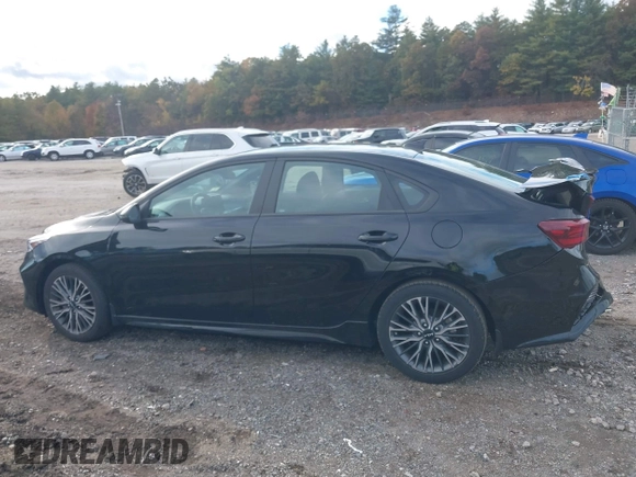 2023 Kia Forte GT-Line with VIN 3KPF54AD7PE653950, listed as a IAAI auction lot 40580412 with 9,962 mi miles. Bid and sale history available at carsss.com. Image 15.