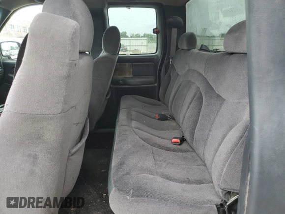 2002 GMC Sierra 1500 SLE z VIN 2GTEK19T021129091, wystawiony jako Copart lot #61494455 z przebiegiem 280 621 mil mil oraz Czysty tytuł • Clean title. Historia ofert i sprzedaży dostępna na DreamBid. Obrazek 10.