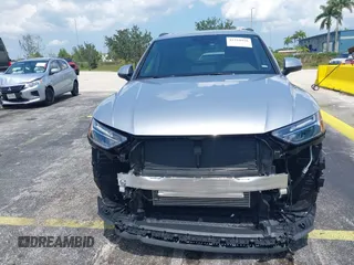 2025 Audi Q5 S line Premium z VIN WA1GAAFYXS2020823, wystawiony jako IAAI lot #42318926 z przebiegiem 9805 mil mil oraz . Historia ofert i sprzedaży dostępna na DreamBid. Obrazek 13.
