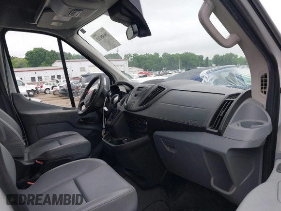 2016 Ford Transit с VIN 1FTYE2CM4GKA53880, выставлен на аукционе IAAI как лот 39149763 с пробегом 171 093 миль миль и . История ставок и продаж доступна на DreamBid. Изображение 5.