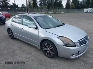 2007 Nissan Altima 2.5 S with VIN 1N4AL21E97C126762, listed as a IAAI auction lot 42033441 with 231,347 mi miles. Bid and sale history available at carsss.com. Image 1.