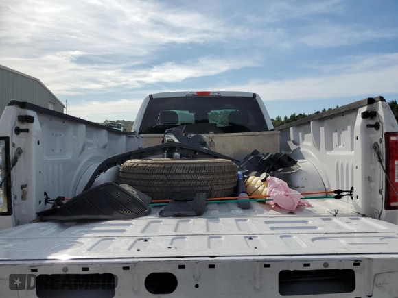 2019 Ford F-150 XL z VIN 1FTMF1CB7KKC65587, wystawiony jako Copart lot #68367244 z przebiegiem Nie podano mil oraz Szkoda całkowita • Salvage title. Historia ofert i sprzedaży dostępna na DreamBid. Obrazek 10.