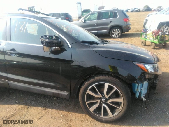 2017 Nissan Rogue Sport SL with VIN JN1BJ1CR1HW126756, listed as a IAAI auction lot 40217815 with 55,061 mi miles. Bid and sale history available at carsss.com. Image 12.