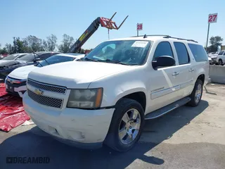 2008 Chevrolet Suburban LTZ with VIN 1GNFC16058R198040, listed as a IAAI auction lot 41421238 with 215,591 mi miles. Bid and sale history available at carsss.com. Image 17.