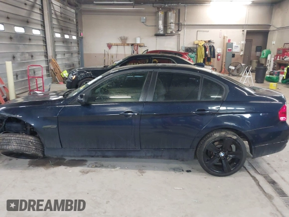 2006 BMW 3 Series 325i with VIN WBAVB13546KX50248, listed as a IAAI auction lot 41901709 with 167,423 mi miles. Bid and sale history available at carsss.com. Image 14.