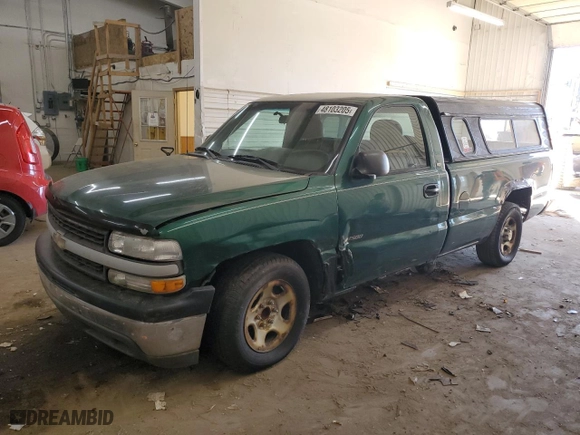 2000 Chevrolet Silverado 1500 with VIN 1GCEC14V9YE336558, listed as a Copart auction lot 48103205 with 265,858 mi miles and Clean Title. Bid and sale history available at carsss.com. Image 1.