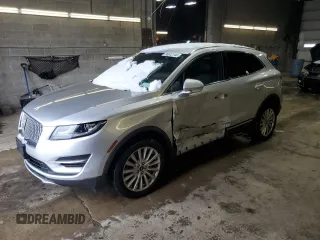 2019 Lincoln MKC Standard with VIN 5LMCJ1D98KUL30031, listed as a Copart auction lot 86612144 with 0 mi miles and Salvage Title. Bid and sale history available at carsss.com. Image 1.