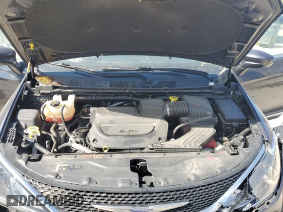 2020 Chrysler Pacifica Touring L with VIN 2C4RC1BG2LR110816, listed as a Copart auction lot 58183415 with 47,184 mi miles and Salvage title. Bid and sale history available at DreamBid. Image 12.