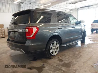 2019 Ford Expedition XLT with VIN 1FMJU1JT8KEA82990, listed as a IAAI auction lot 41622190 with 1 mi miles. Bid and sale history available at carsss.com. Image 4.