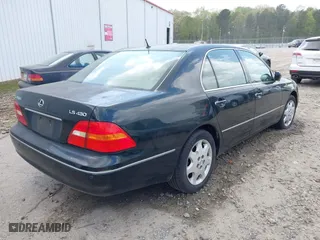 2003 Lexus LS 430 with VIN JTHBN30F430105725, listed as a IAAI auction lot 41960436 with 277,423 mi miles. Bid and sale history available at carsss.com. Image 4.