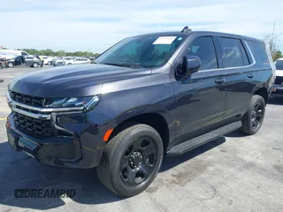 2022 Chevrolet Tahoe Commercial z VIN 1GNSCLED5NR336184, wystawiony jako IAAI lot #41729180 z przebiegiem 14 951 mil mil oraz . Historia ofert i sprzedaży dostępna na DreamBid. Obrazek 21.