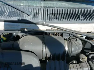 2002 Ford Econoline Cargo с VIN 1FTNE24L02HB72721, выставлен на аукционе IAAI как лот 41426289 с пробегом 370 018 миль миль и . История ставок и продаж доступна на DreamBid. Изображение 16.