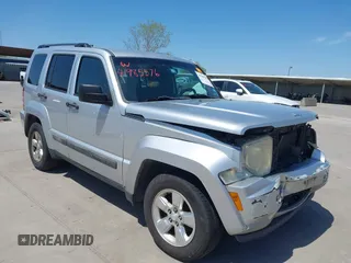 2012 Jeep Liberty Sport Latitude z VIN 1C4PJLAK4CW201141, wystawiony jako IAAI lot #41985576 z przebiegiem 154 133 mil mil oraz . Historia ofert i sprzedaży dostępna na DreamBid. Obrazek 1.