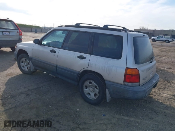 2000 Subaru Forester L with VIN JF1SF6355YH721788, listed as a IAAI auction lot 41736026 with 305,157 mi miles. Bid and sale history available at carsss.com. Image 3.