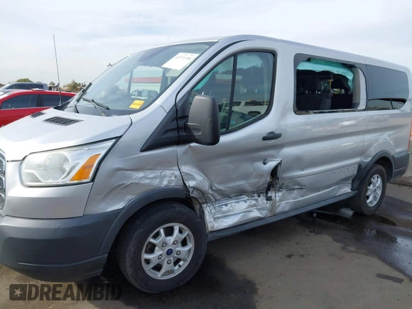 2015 Ford Transit XL z VIN 1FMZK1YMXFKA97523, wystawiony jako IAAI lot #40971108 z przebiegiem 253 712 mil mil oraz . Historia ofert i sprzedaży dostępna na DreamBid. Obrazek 6.