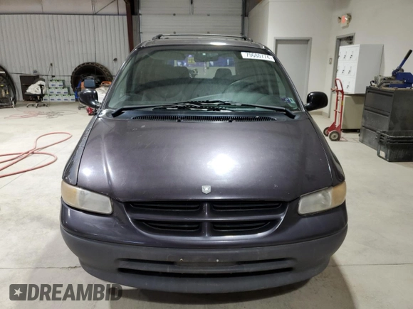 1996 Dodge Caravan SE with VIN 2B4GP4532TR845170, listed as a Copart auction lot 79680774 with Not Provided miles and Salvage Title. Bid and sale history available at DreamBid. Image 5.