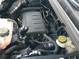 2021 Buick Encore Preferred z VIN KL4CJASB7MB335162, wystawiony jako IAAI lot #42534940 z przebiegiem 76 096 mil mil oraz . Historia ofert i sprzedaży dostępna na DreamBid. Obrazek 18.