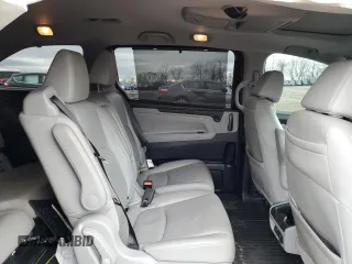 2018 Honda Odyssey Elite with VIN 5FNRL6H9XJB098123, listed as a Copart auction lot 48237955 with 85,261 mi miles and Salvage Title. Bid and sale history available at carsss.com. Image 11.