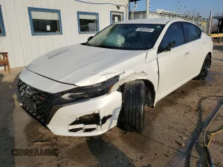 2023 Nissan Altima 2.5 SR with VIN 1N4BL4CV4PN388030, listed as a Copart auction lot 49082055 with 25,515 mi miles and Salvage Title. Bid and sale history available at carsss.com. Image 1.