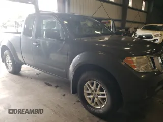 2015 Nissan Frontier SV z VIN 1N6AD0CW9FN714355, wystawiony jako Copart lot #48482675 z przebiegiem 76 835 mil mil oraz Czysty tytuł • Clean title. Historia ofert i sprzedaży dostępna na DreamBid. Obrazek 4.