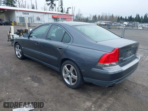 2004 Volvo S60 R with VIN YV1RH52Y342355653, listed as a IAAI auction lot 41831546 with 220,399 mi miles. Bid and sale history available at carsss.com. Image 3.