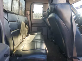 2001 Ford Super Duty F-250 XL with VIN 1FTNX21L31ED75892, listed as a Copart auction lot 89379615 with 299,874 mi miles and Salvage Title. Bid and sale history available at carsss.com. Image 10.