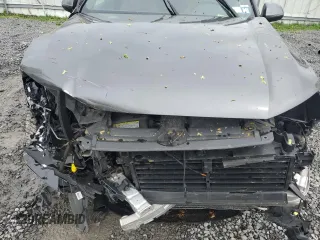 2018 Audi Q7 Premium Plus z VIN WA1LAAF70JD040782, wystawiony jako Copart lot #55930685 z przebiegiem 71 144 mil mil oraz Szkoda całkowita • Salvage title. Historia ofert i sprzedaży dostępna na DreamBid. Obrazek 12.