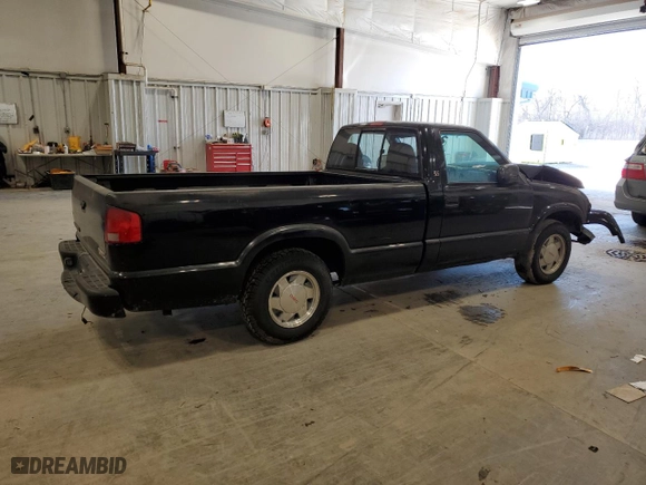 2003 GMC Sonoma SLS with VIN 1GTCS14X938267079, listed as a Copart auction lot 89083215 with 146,335 mi miles and Clean Title. Bid and sale history available at carsss.com. Image 3.