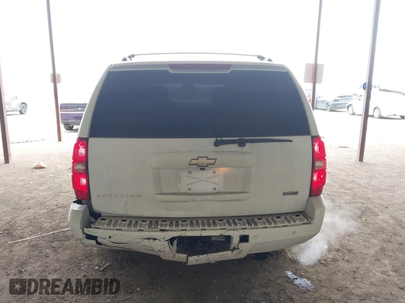 2008 Chevrolet Suburban LT w/3LT with VIN 3GNFC16088G176940, listed as a IAAI auction lot 41596604 with 264,173 mi miles. Bid and sale history available at carsss.com. Image 16.
