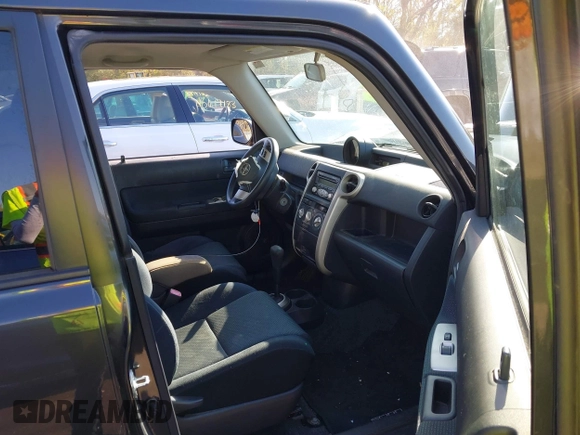 2006 Scion xB z VIN JTLKT324164127217, wystawiony jako IAAI lot #40660725 z przebiegiem 116 435 mil mil oraz . Historia ofert i sprzedaży dostępna na DreamBid. Obrazek 5.