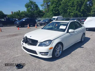 2012 Mercedes-Benz C 300 Sport с VIN WDDGF8BB8CA691471, выставлен на аукционе IAAI как лот 42621659 с пробегом 96 945 миль миль и . История ставок и продаж доступна на DreamBid. Изображение 20.