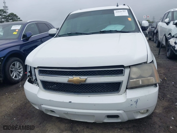 2007 Chevrolet Suburban LTZ with VIN 3GNFC160X7G132811, listed as a IAAI auction lot 41849787 with 1 mi miles. Bid and sale history available at carsss.com. Image 6.