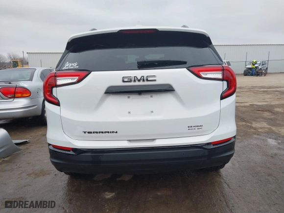 2024 GMC Terrain SLE with VIN 3GKALMEG3RL114426, listed as a IAAI auction lot 41524538 with 31,551 mi miles. Bid and sale history available at carsss.com. Image 17.