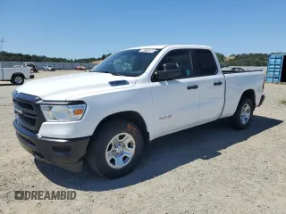 2021 Ram 1500 Tradesman z VIN 1C6RRFCG6MN697361, wystawiony jako Copart lot #59111225 z przebiegiem 71 038 mil mil oraz Czysty tytuł • Clean title. Historia ofert i sprzedaży dostępna na DreamBid. Obrazek 1.